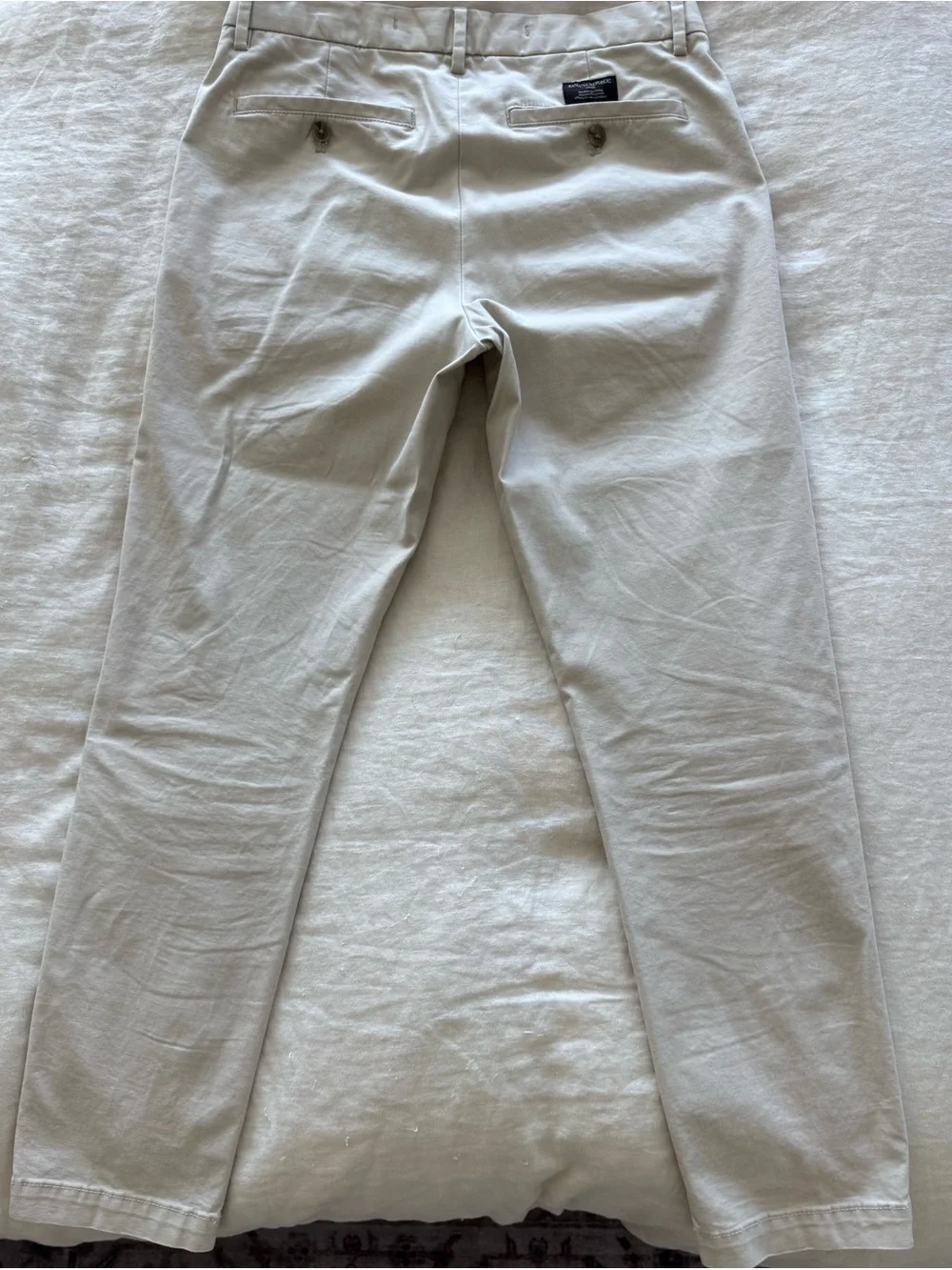 Banana Republic Men's Chino Pants in Light Khaki